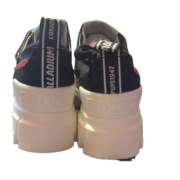 Palladium Revolt Lo TX Platform Sneakers Womens US Size 8 Black/Marshmallow - Picture 13 of 16